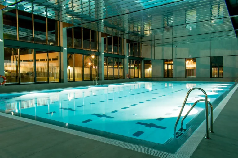 close-pool-nadal